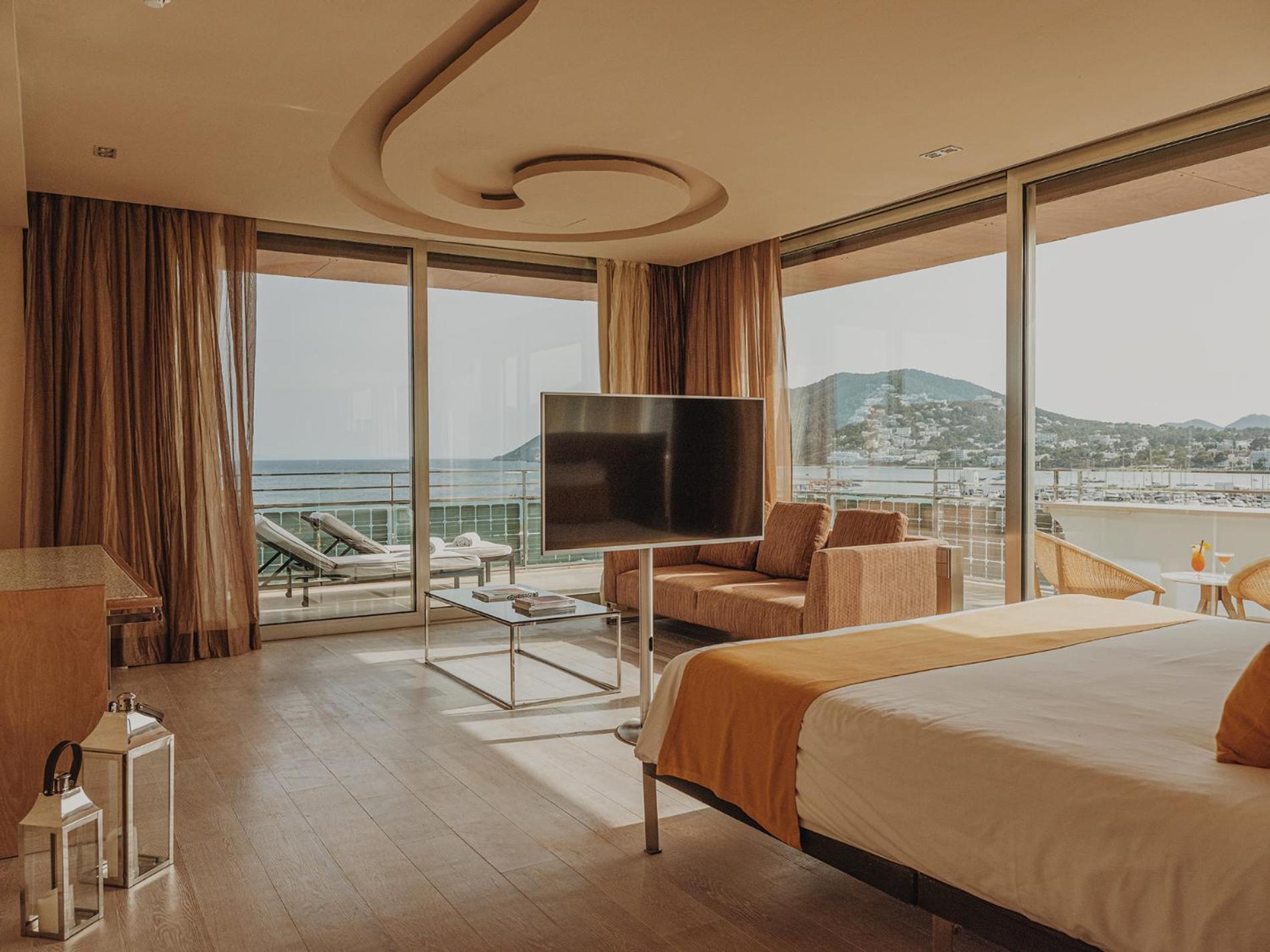 Aguas De Ibiza Grand Luxe Hotel - Small Luxury Hotel Of The World Santa Eularia des Riu Ngoại thất bức ảnh